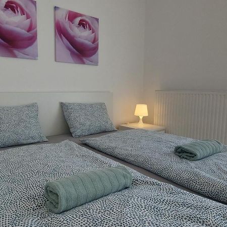 Viktoria Beach Apartman Gold 2. Шіофок Екстер'єр фото